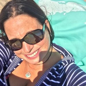 Meet your Posher, Deborah